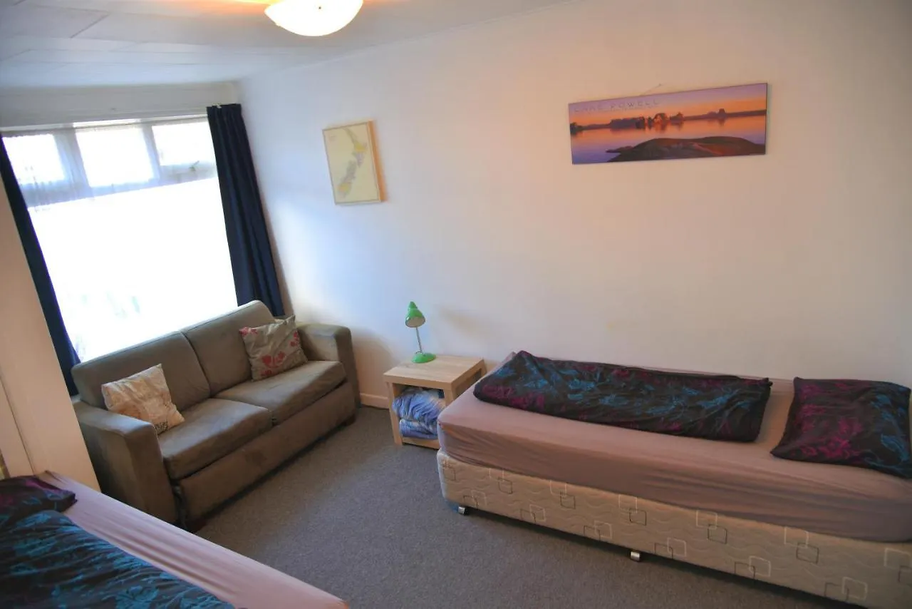Funky Green Voyager Backpackers Hostel Rotorua